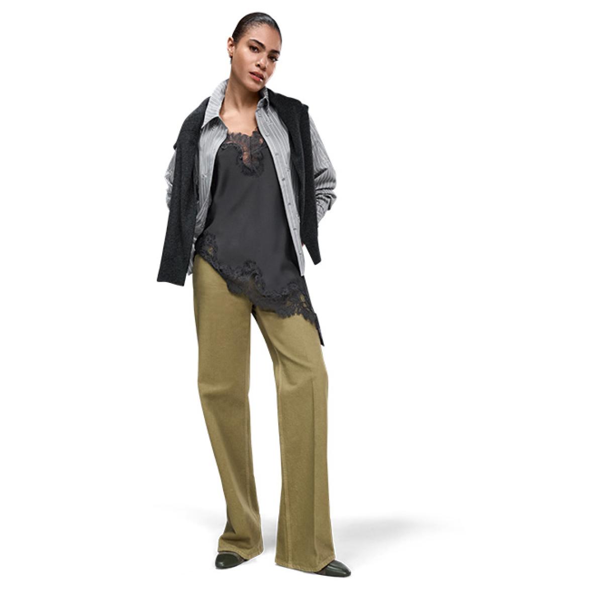 Bluse mit Stickerei