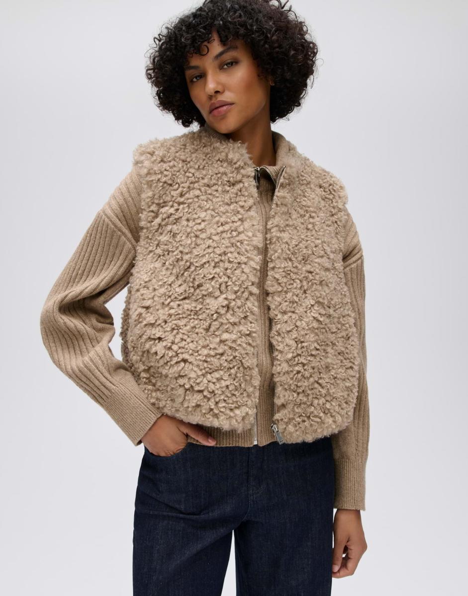 Blazer Wikara