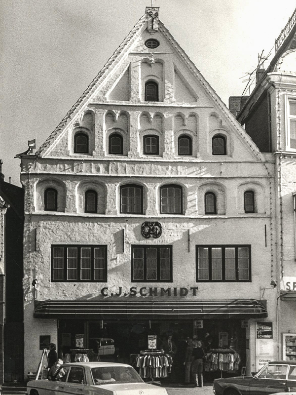 Historische Aufnahme von CJ Schmidt in der Großstraße