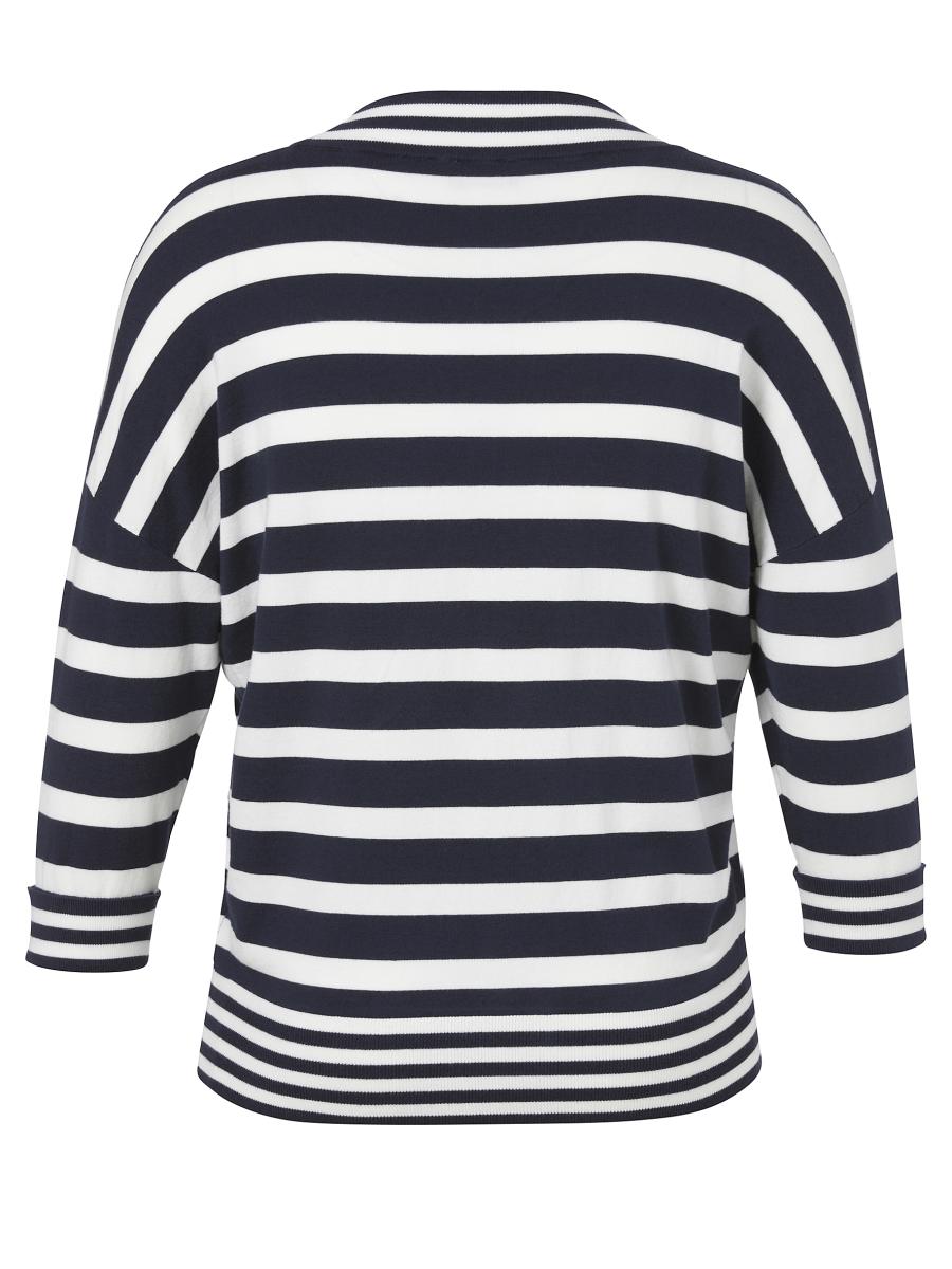 Curvy Pullover