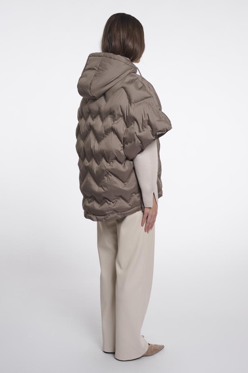 Damen Cape Hilary