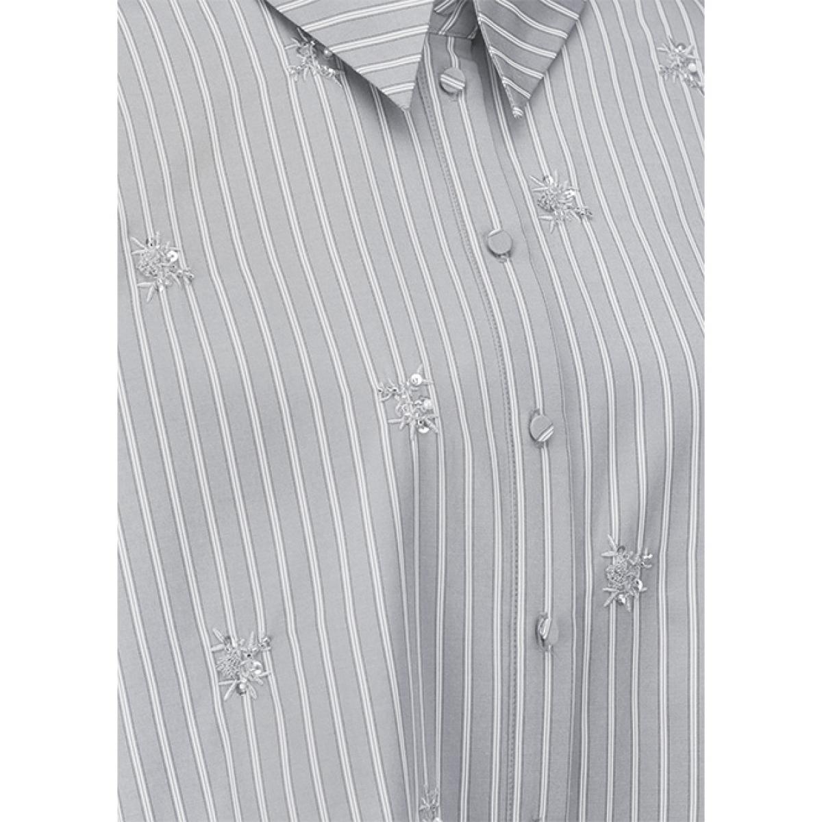 Bluse mit Stickerei