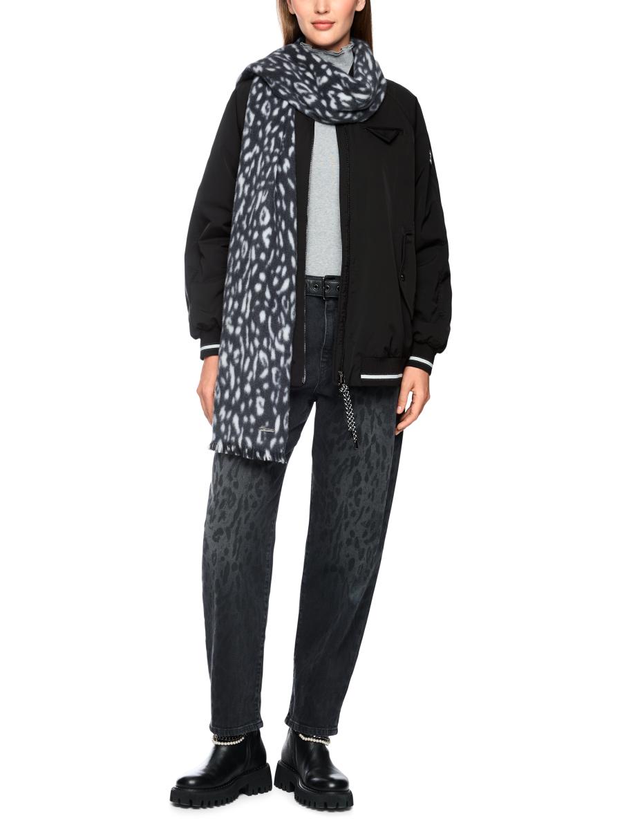 Damen College-Jacke im modernen Look