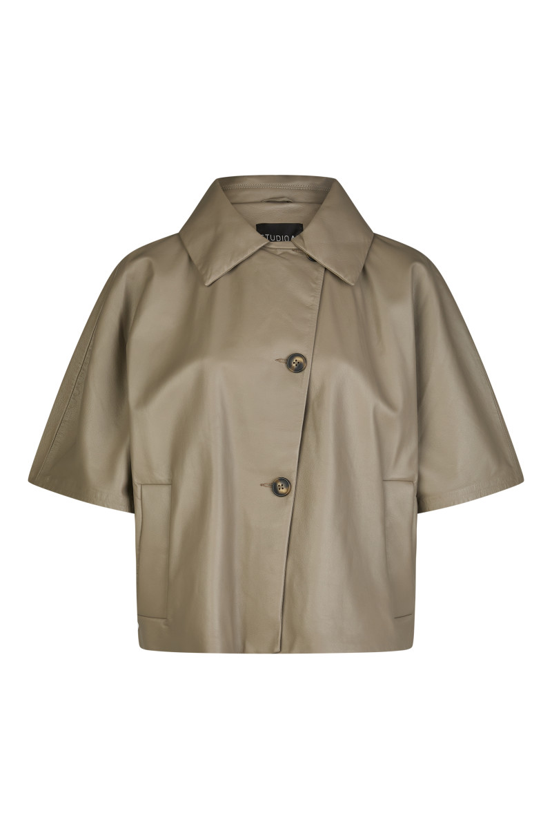 Kurzarm-Bluse aus Leder