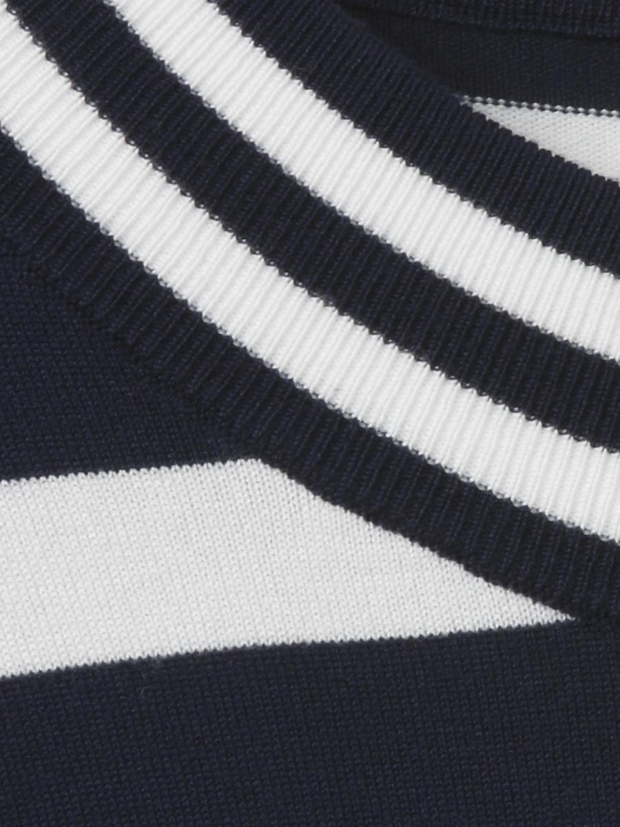 Curvy Pullover