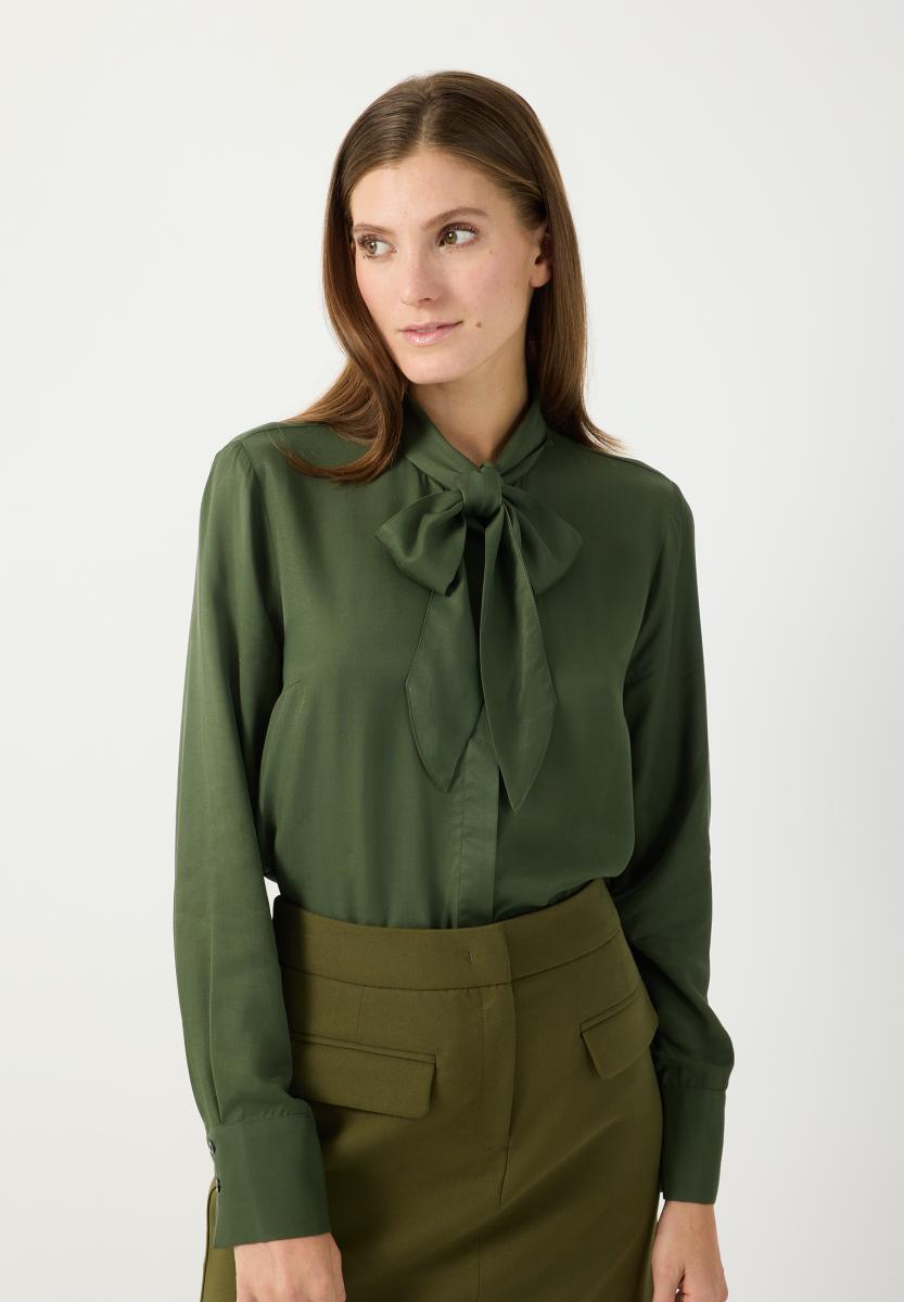 Bluse Mit Schluppe