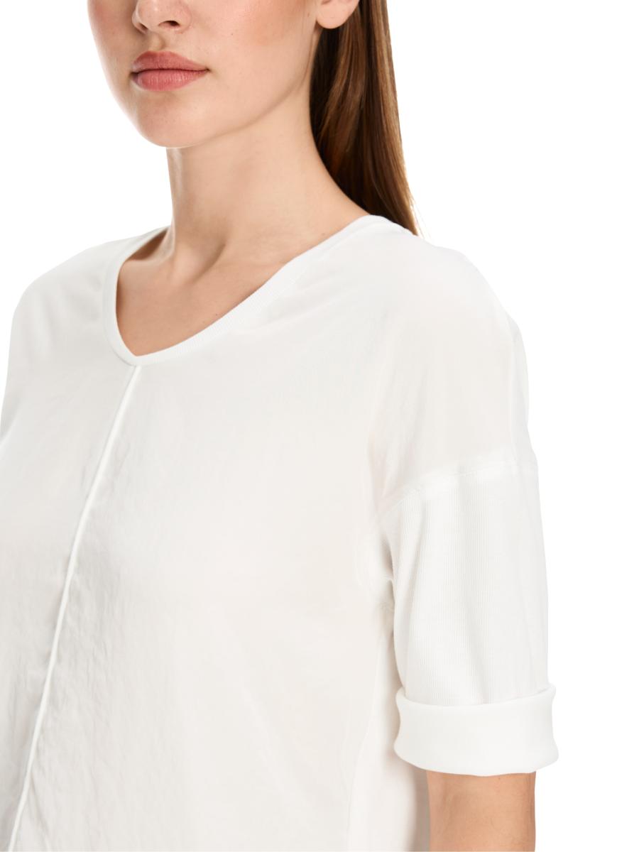 Blusenshirt aus Material-Mix