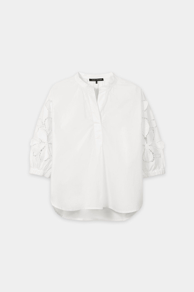 Bluse mit Lochstickerei